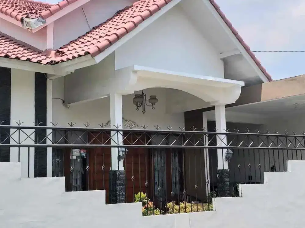Rumah murah cantik area kampus UII pusat candi winangun sleman jogja