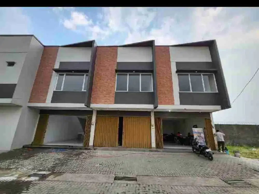Di Jual/For Sale Ruko 2 lantai 3 unit Griya Katapang Indah