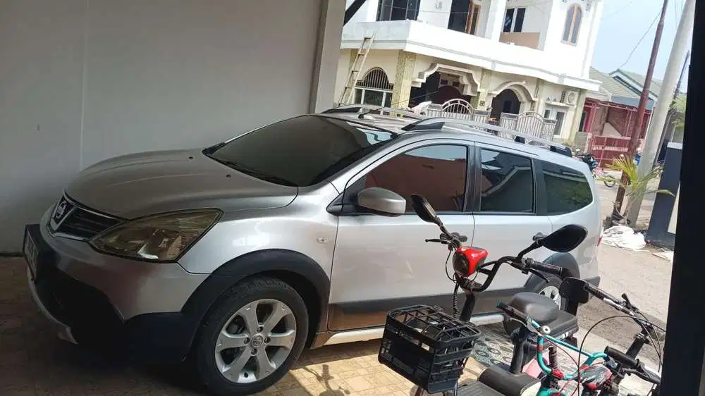 Nissan Grand livina 2013 Bensin