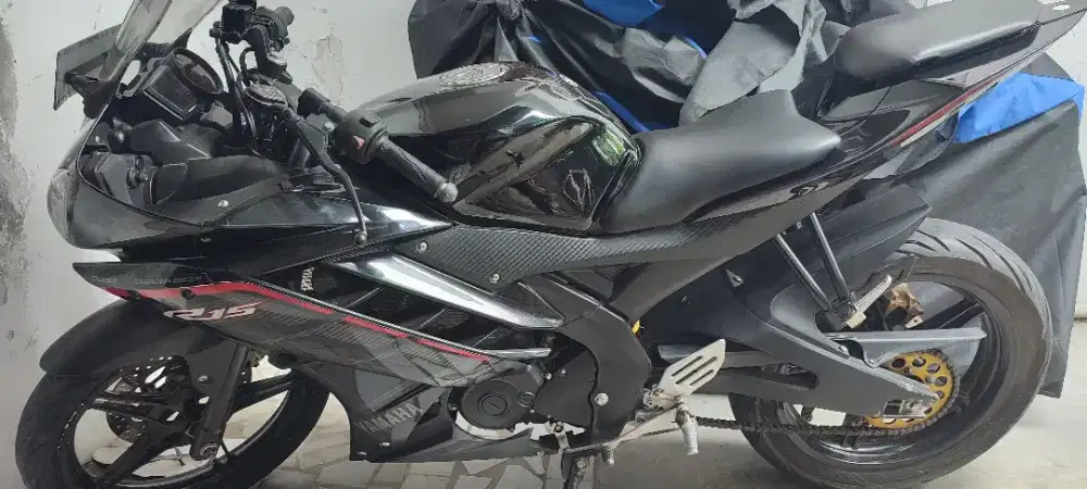Yamaha R15 v3 cakep lengkap terawat