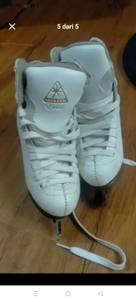 Sepatu ice skating bekas for kids