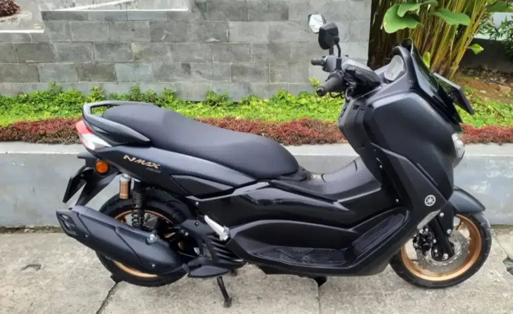 Nmax 2023 pemakaian pribadi 1 tangan original