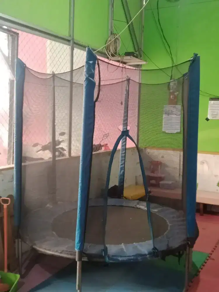 Trampolin anak ukuran 180