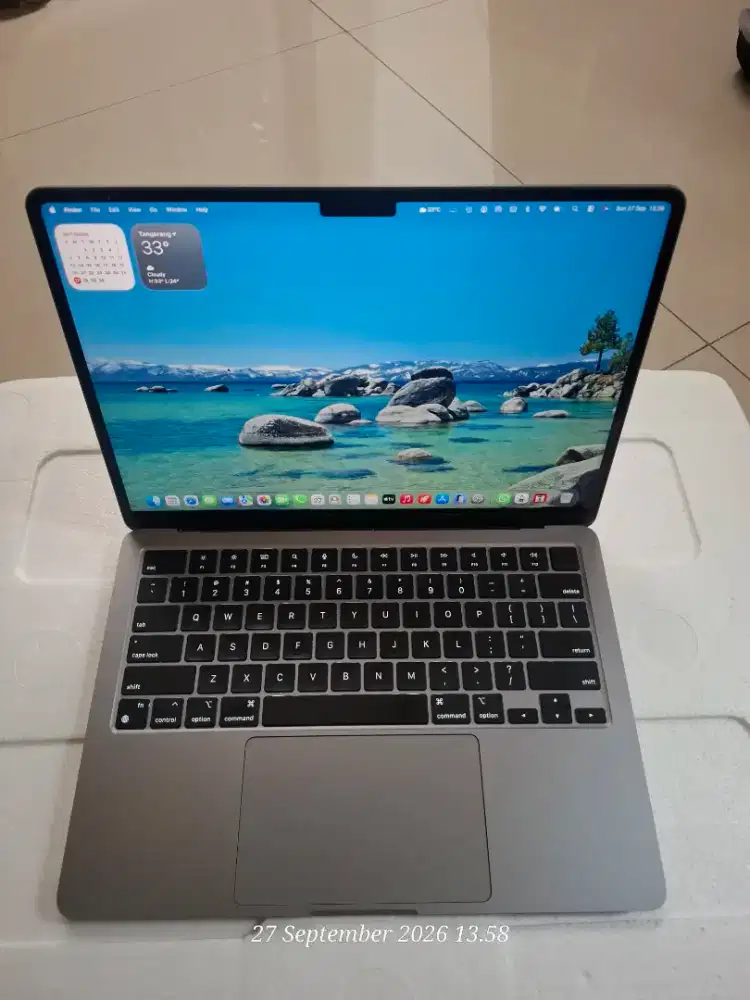 MacBook Air M2 2022 • 8/256 non fullset