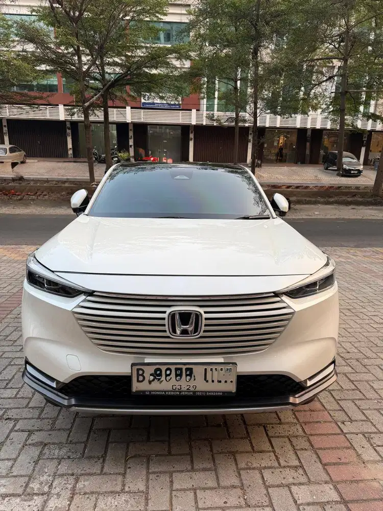 Honda HRV putih mutiara - SEPERTI BARU