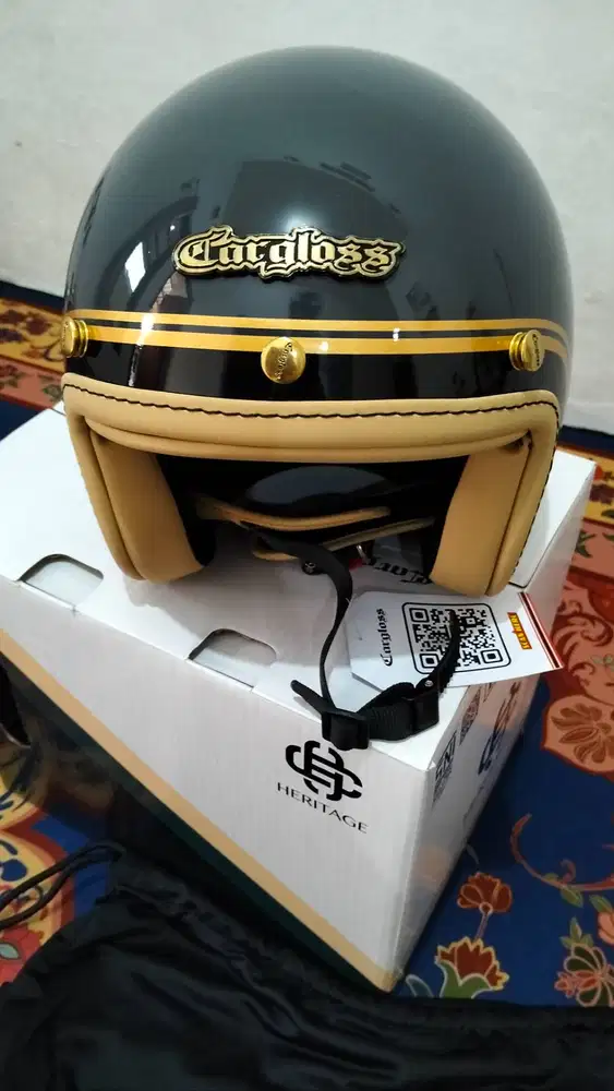 Helm cargloss limited edition