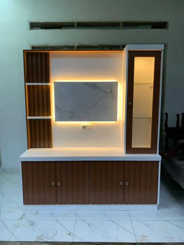 lemari tv triblok