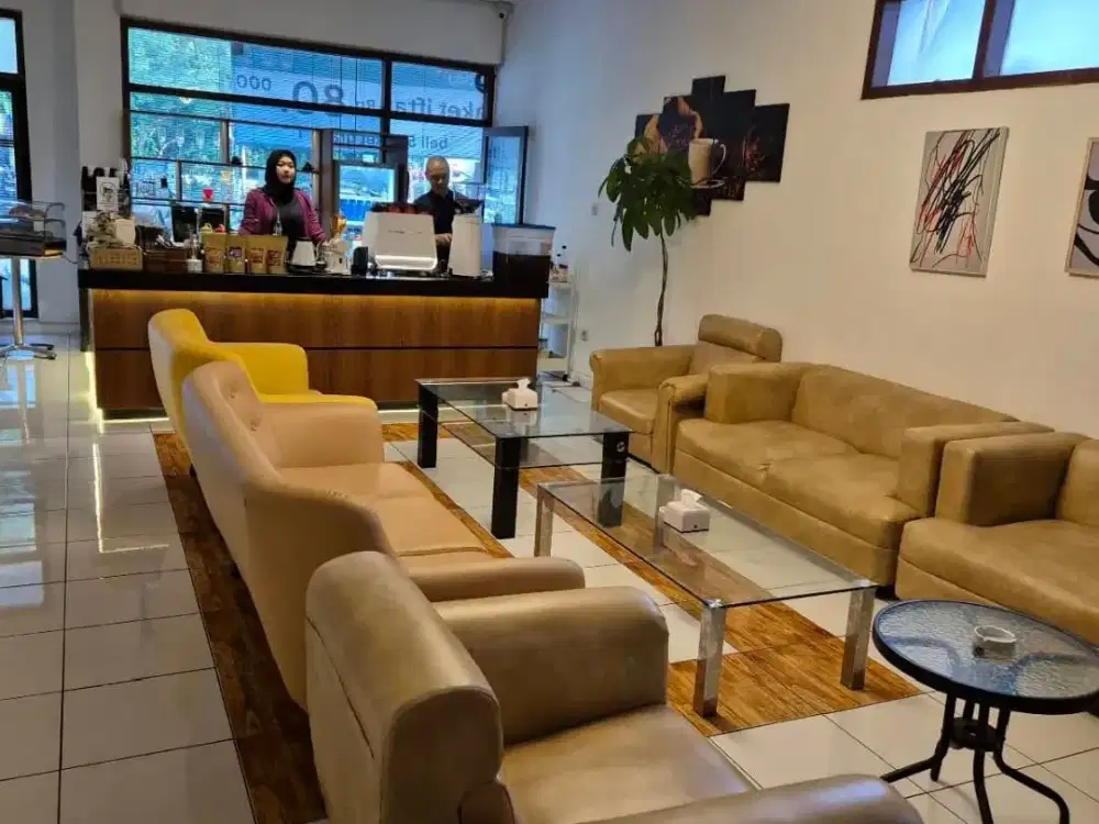 Jual Ruang Usaha Luas Bagus Cantik Ex Hotel Sekarang Cafe Mainroad Bangunan 2 Lantai di Riau Bandung