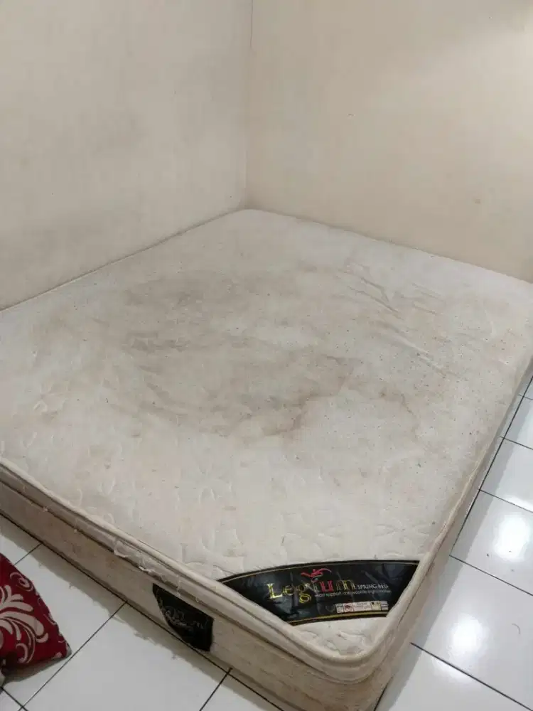 Dijual springbed uk 160 x 200 kondisi 85 % jual apa ada nya