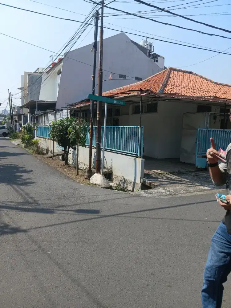 Di jual rumah tua