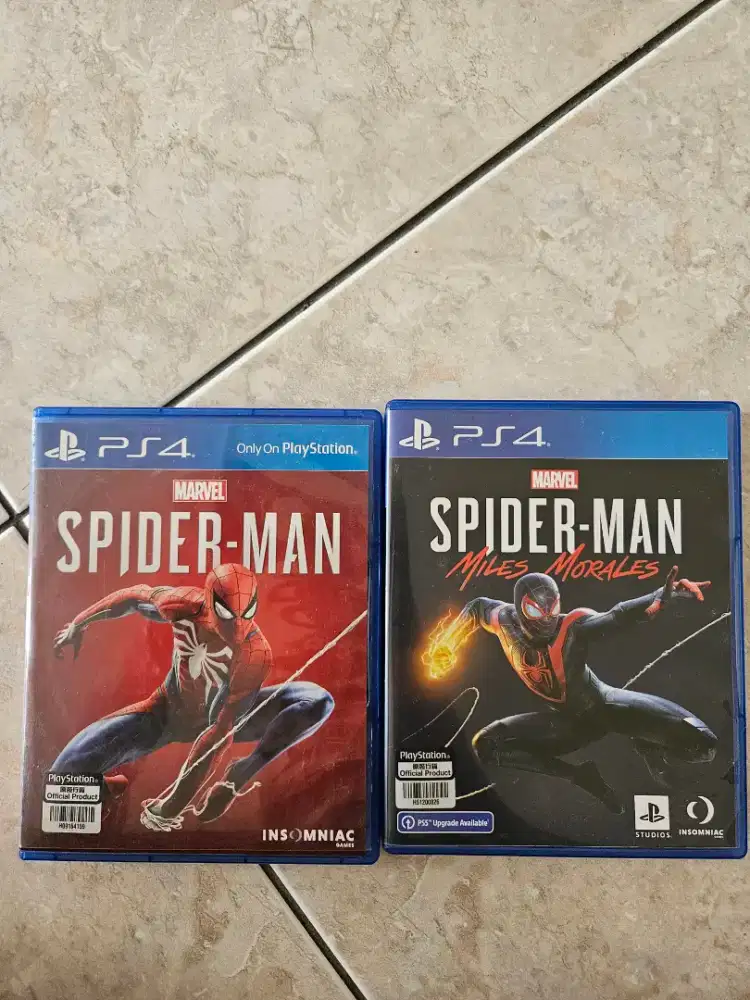 Dijual sepaket kaset PS4 Spideman dan Spiderman Miles Morales
