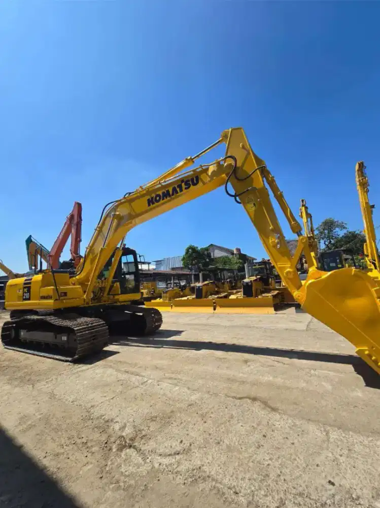 Komatsu PC210-10MO Tahun 2022