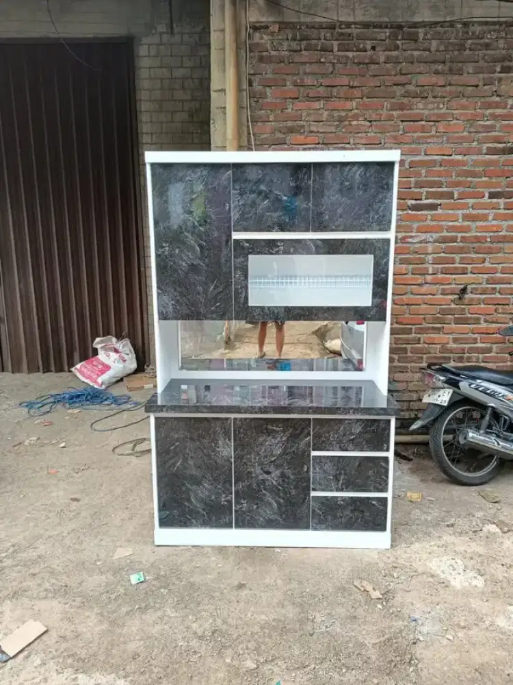 lemari dapur 3pintu triblok