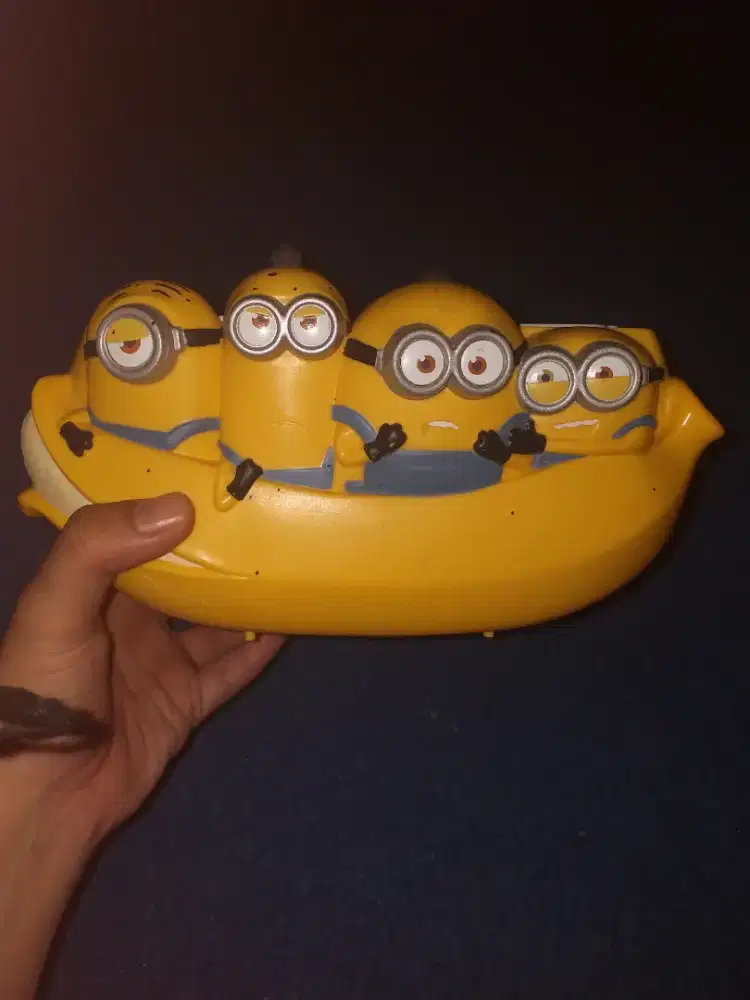 Minions present