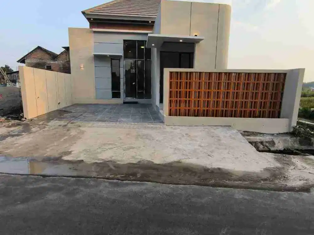 RUMAH BARU MODERN INDUSTRIAL LOKASI DEKAT RSA UGM