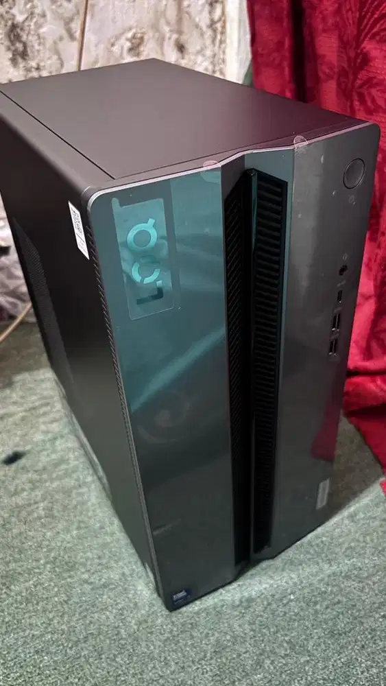 Lenovo LOQ Tower 17IAX10