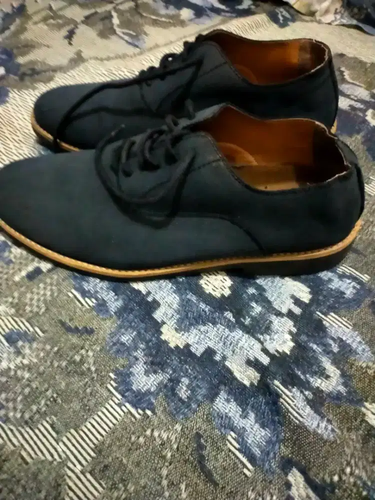 SEPATU MERK BESIC