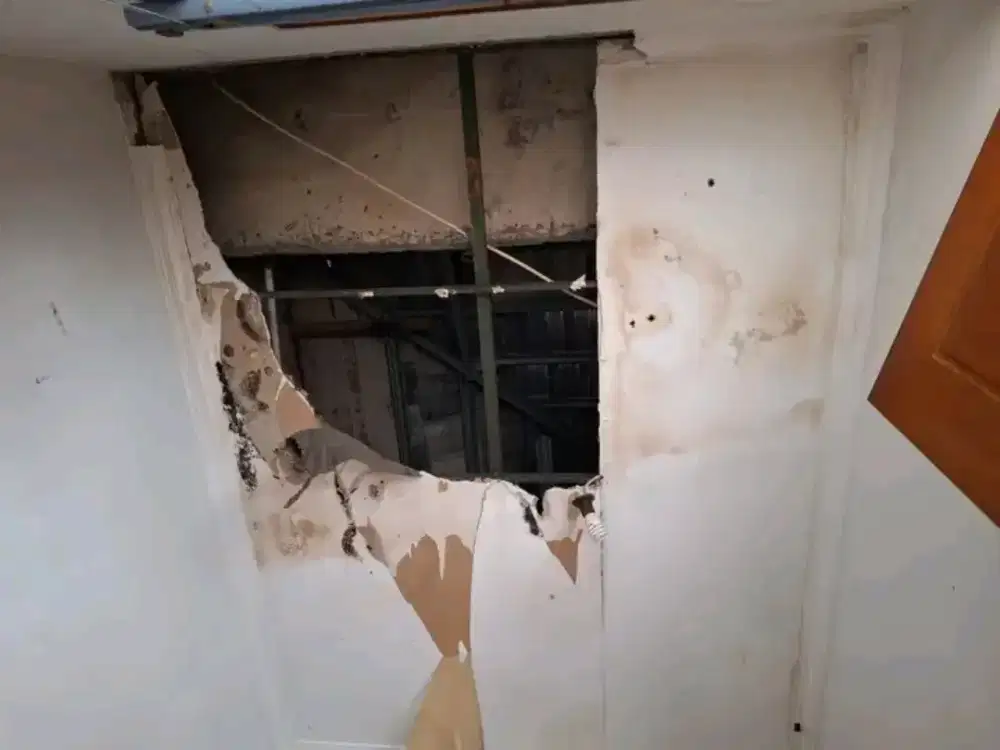 Tukang atap bocor rembesan ganti atap rumah