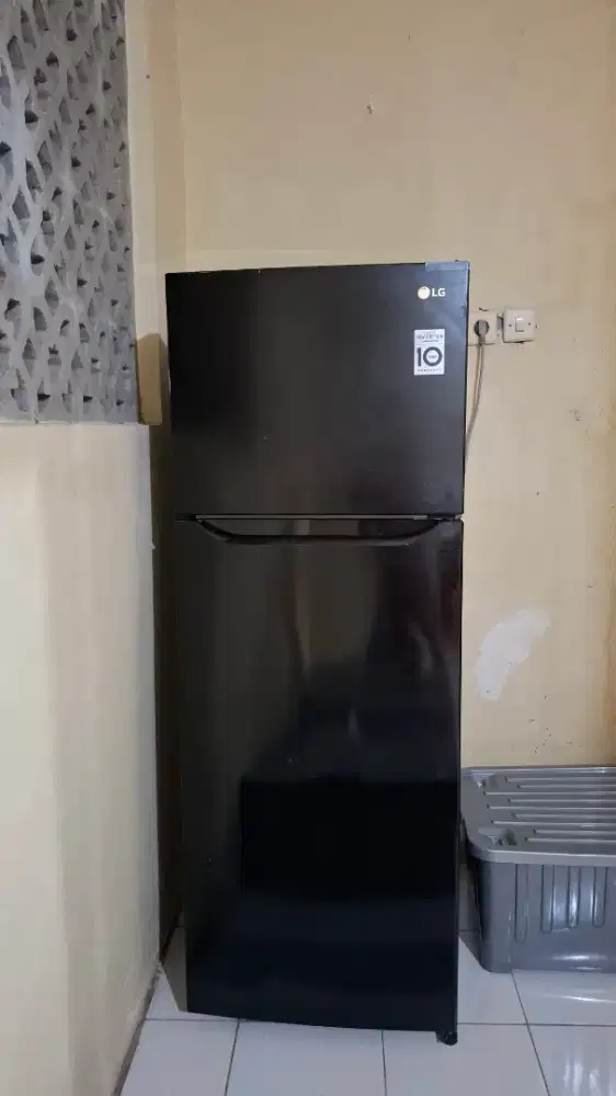 Dijual kulkas LG 2 pintu