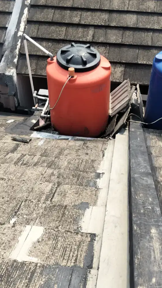 Tukang atap bocor rembesan ganti atap rumah dll