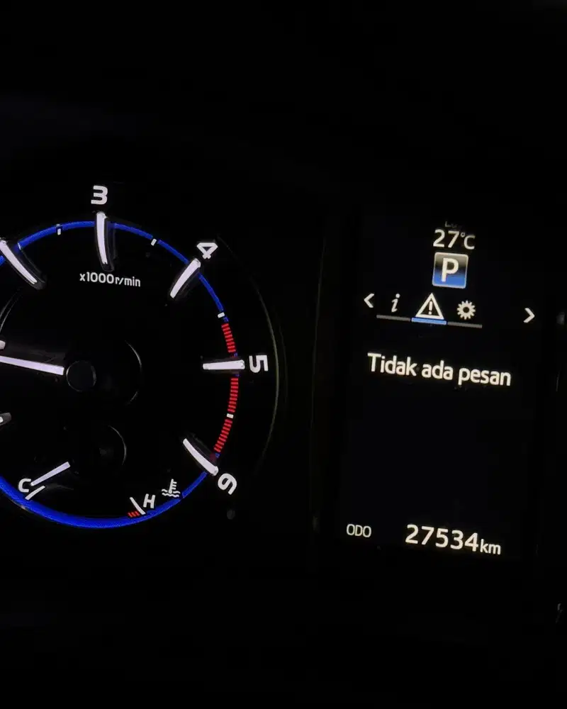 KM 20rb - INNOVA V AT DIESEL 2020 / 2021 KONDISI SEPERTI BARU SOLAR
