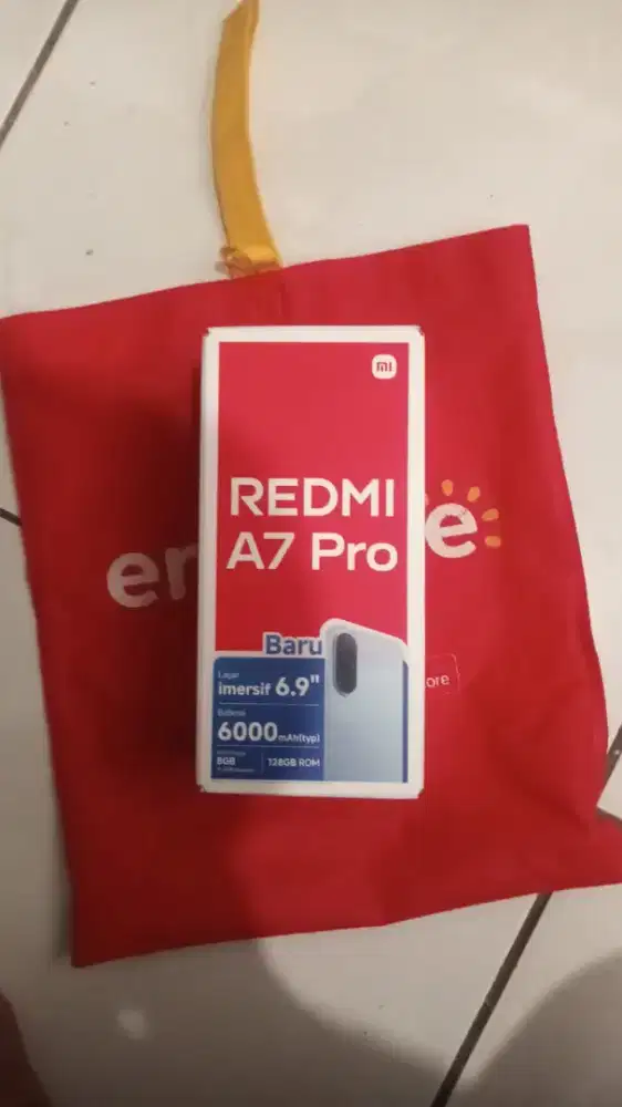 Redmi A7 pro, RAM 4/128, warna hijau