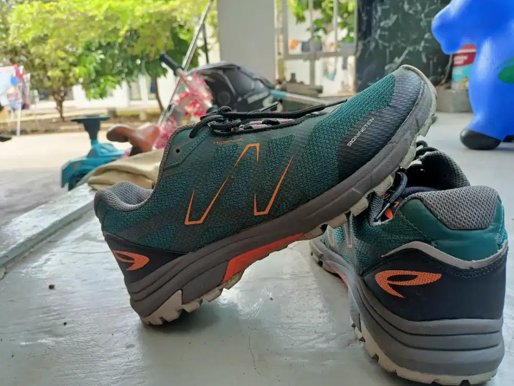 Di jual sepatu Trail Run nineteen Yuza UK 42