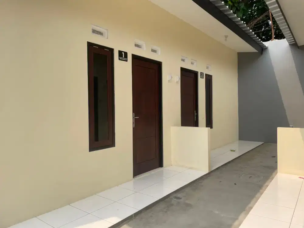 Kontrakan Assalam Suite 1 Kamar Pinggir Tol Desari 10 Menit ke MRT