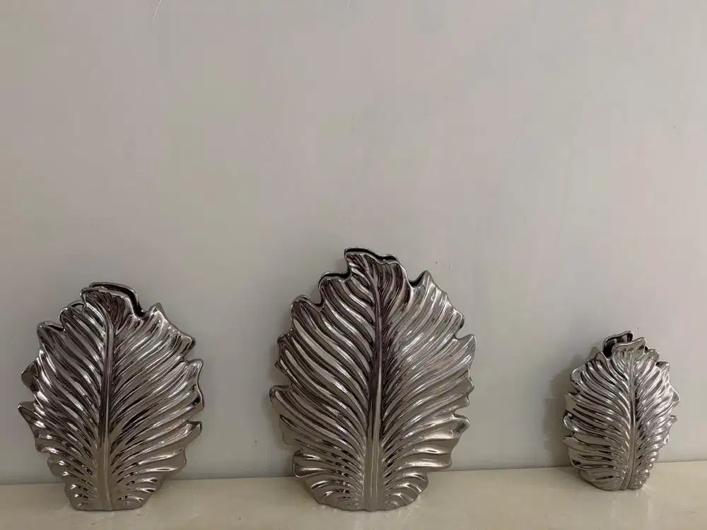 Aura Banana Leaf Vase Silver Medium