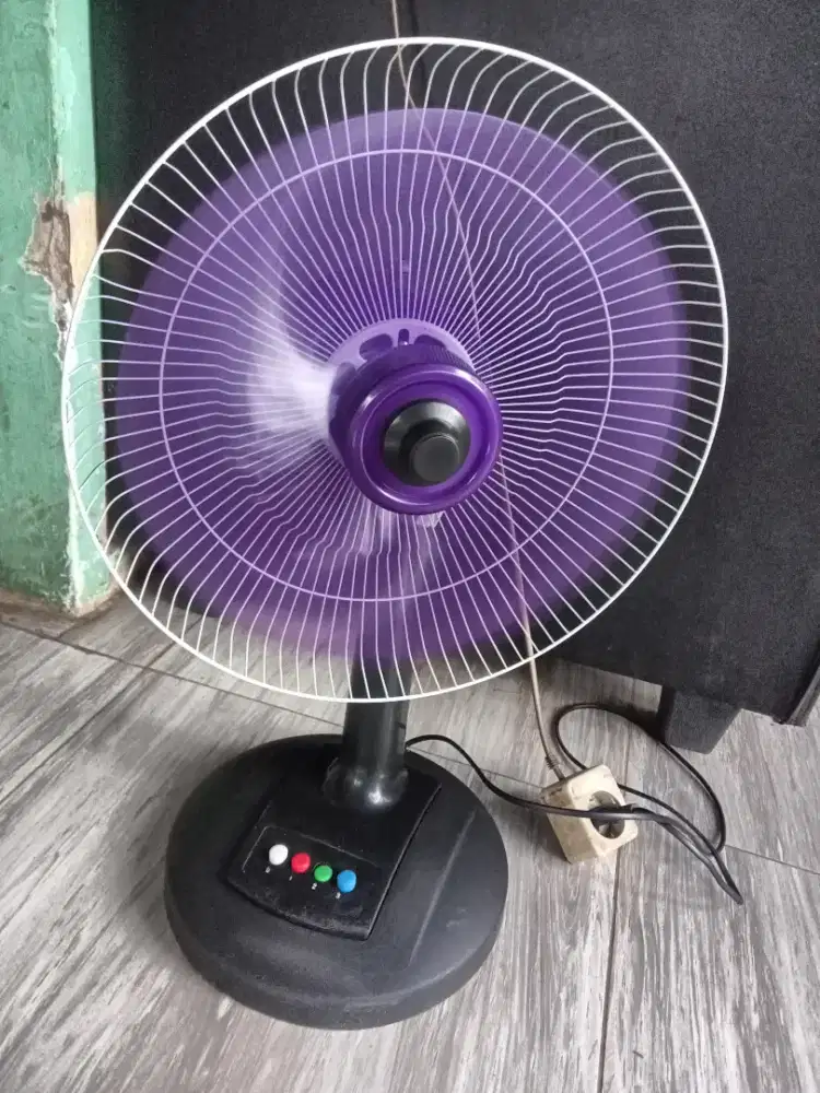 Kipas angin duduk 12 inch normal lancar .