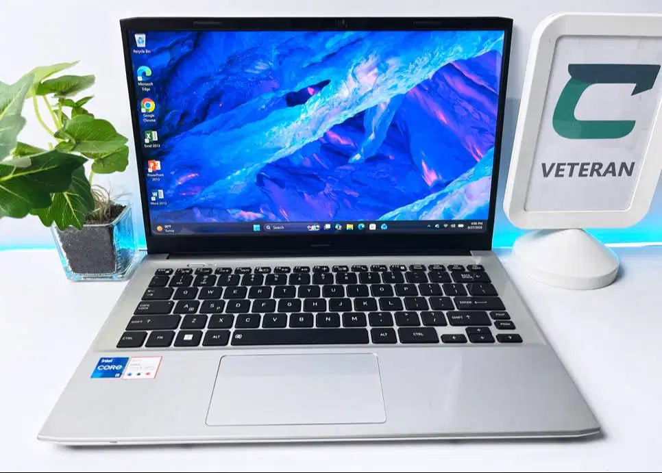 Laptop Toshiba core i5 1235U Ram 8gb Ssd 512gb Full HD IPS kokoh