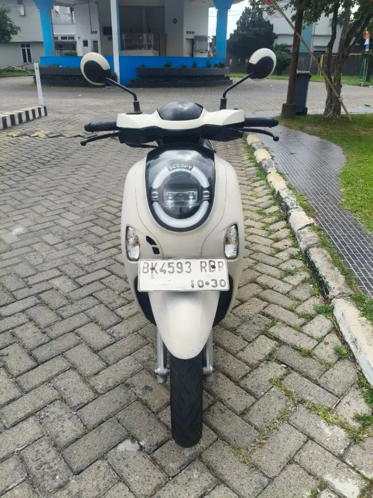 Scoopy Keyless 2025