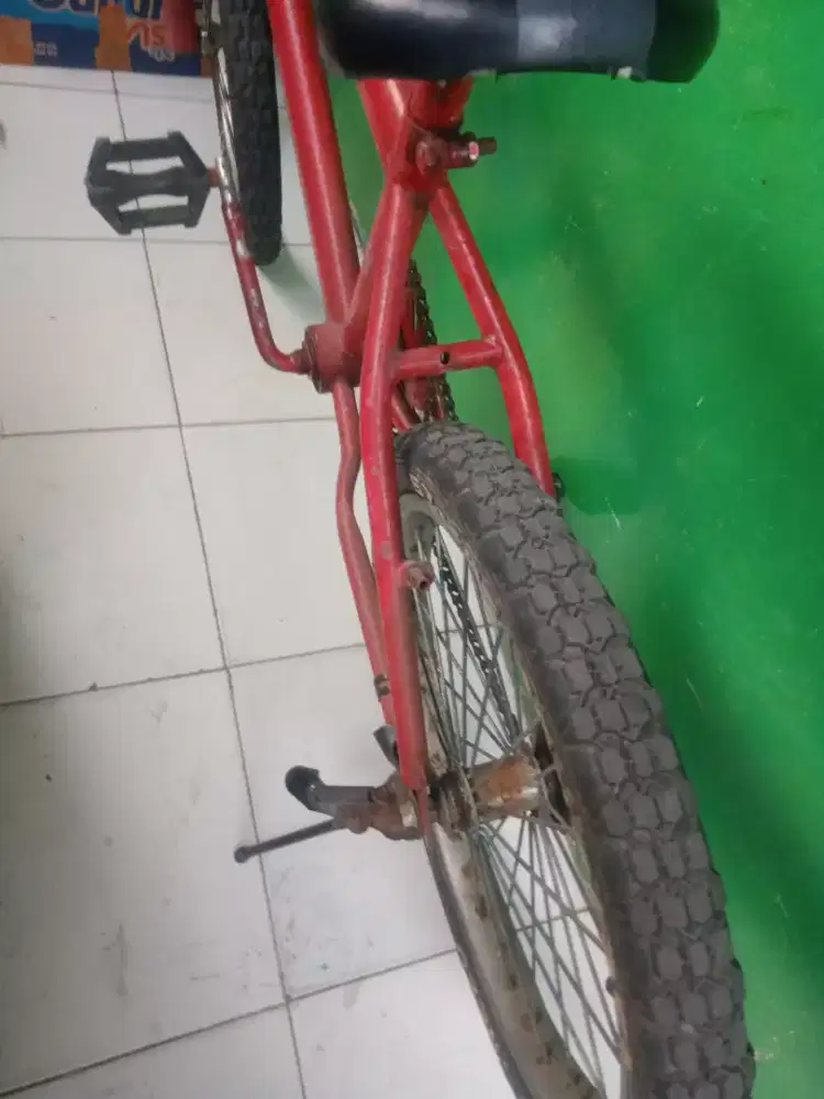 Sepeda BMX ukuran 20