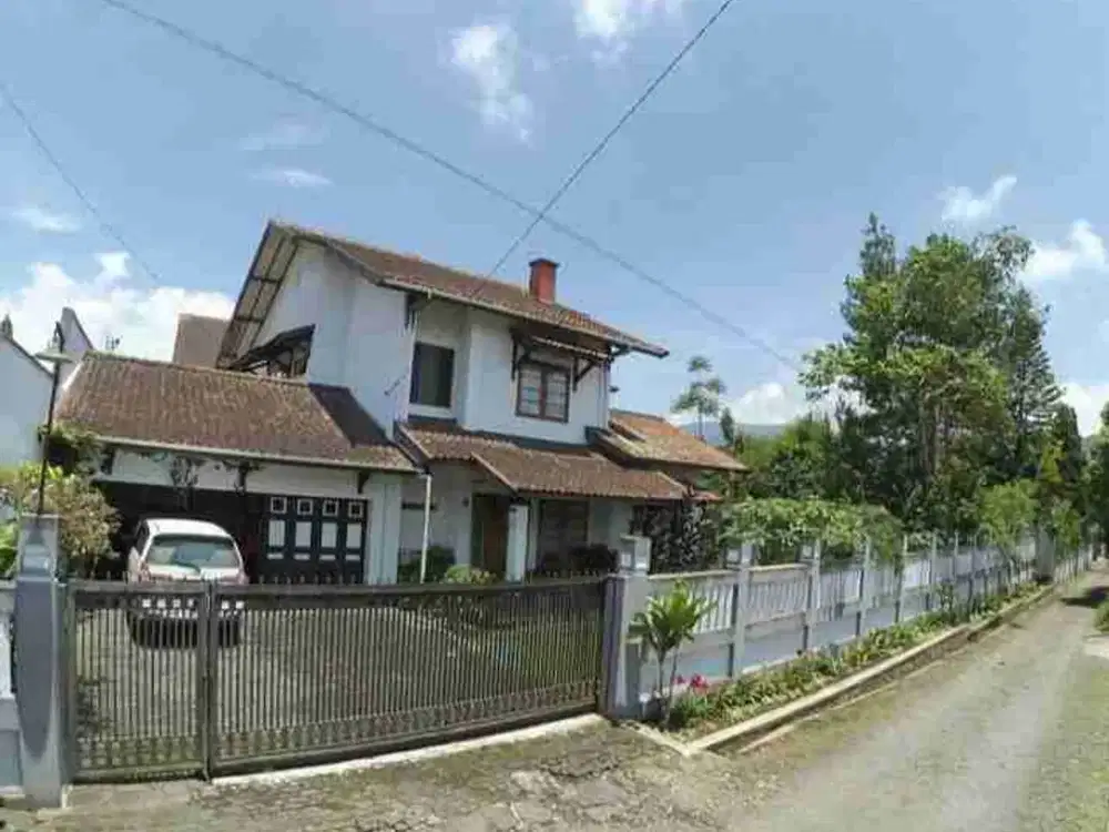 Dijual Cepat Rumah Mewah Siap Huni Di jalan Kayu Ambon Lembang