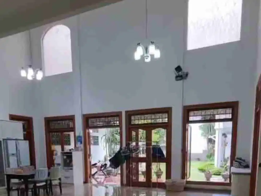 Dijual Rumah Mewah Di Araya 1 Surabaya