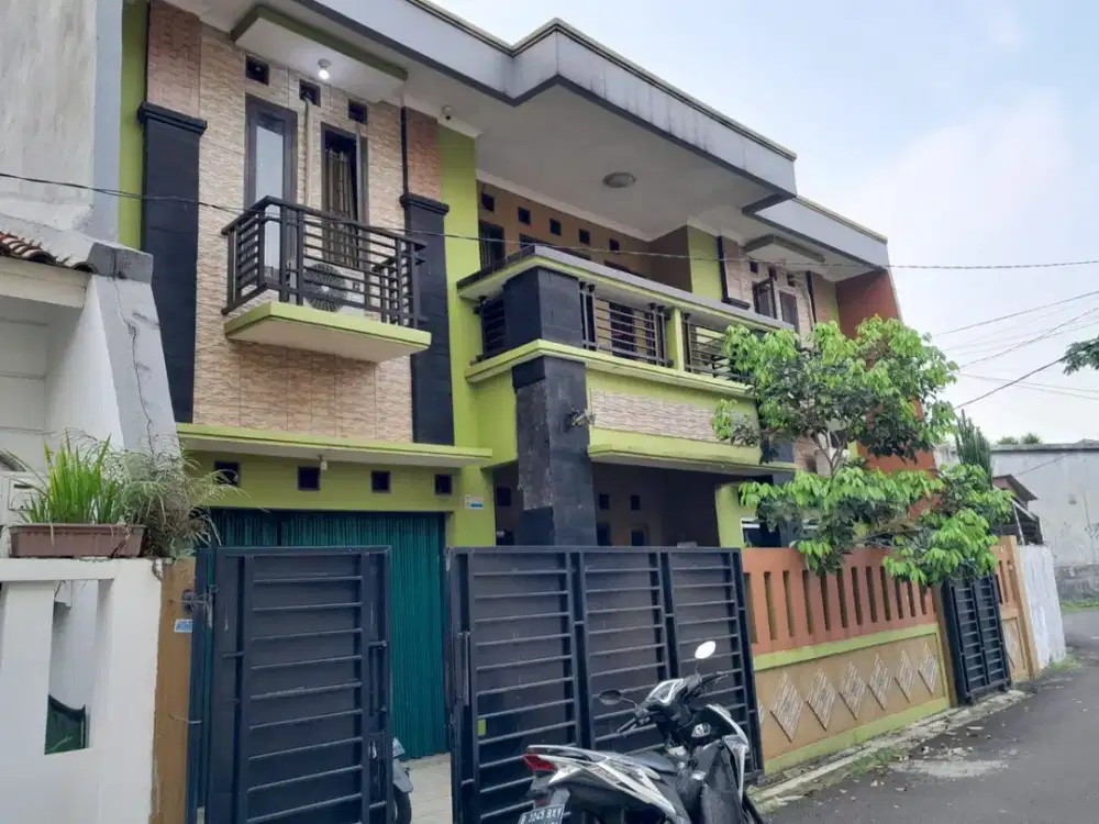 Rumah 2 Lantai Hook Di Komplek Kejaksaan Agung Kreo