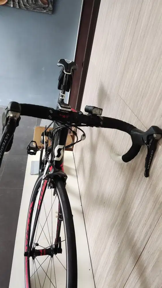 Sepeda scoot foil