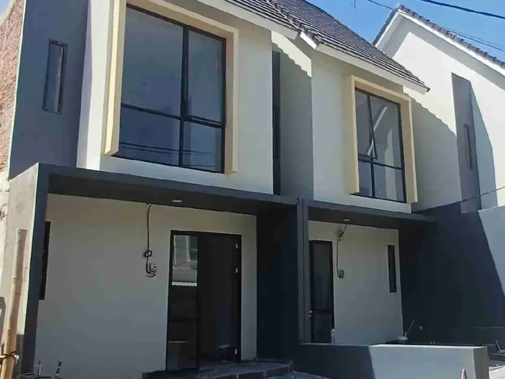 Dijual Rumah Baru Park Residence 2 lt, hdp utara