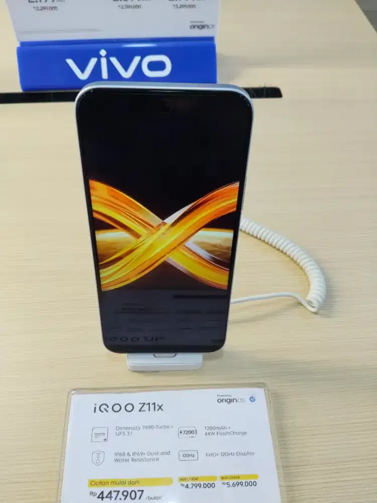 IQ z11 x 8gb 256gb
