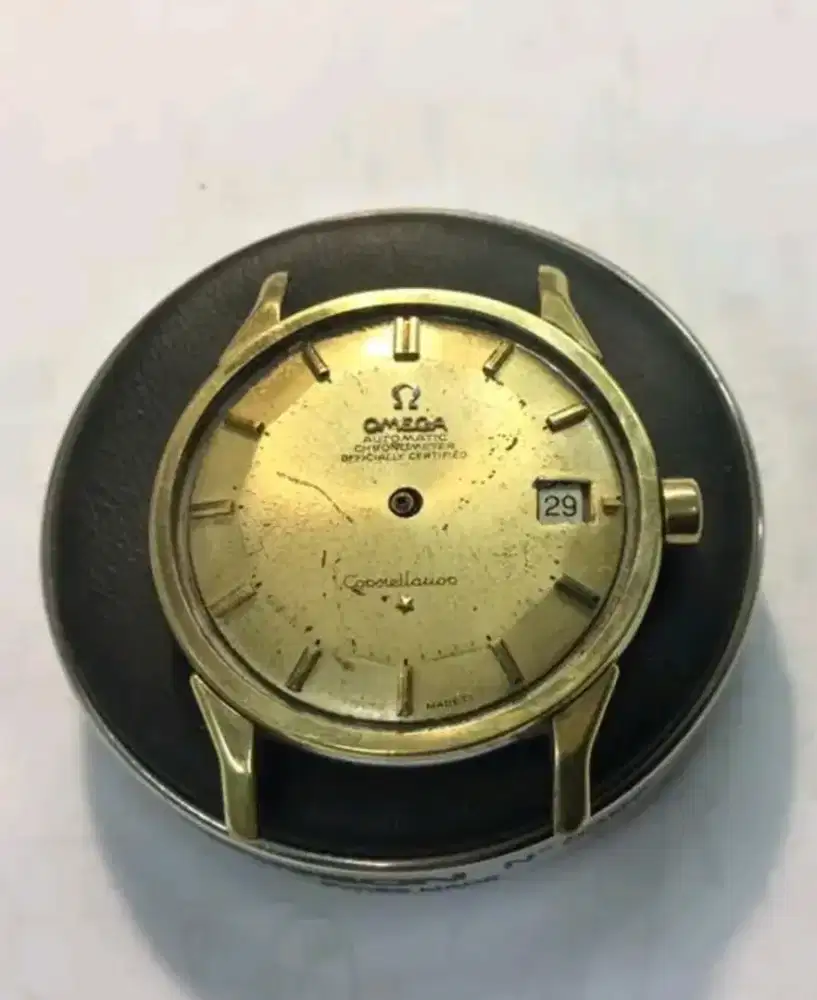 Jam Omega rusak