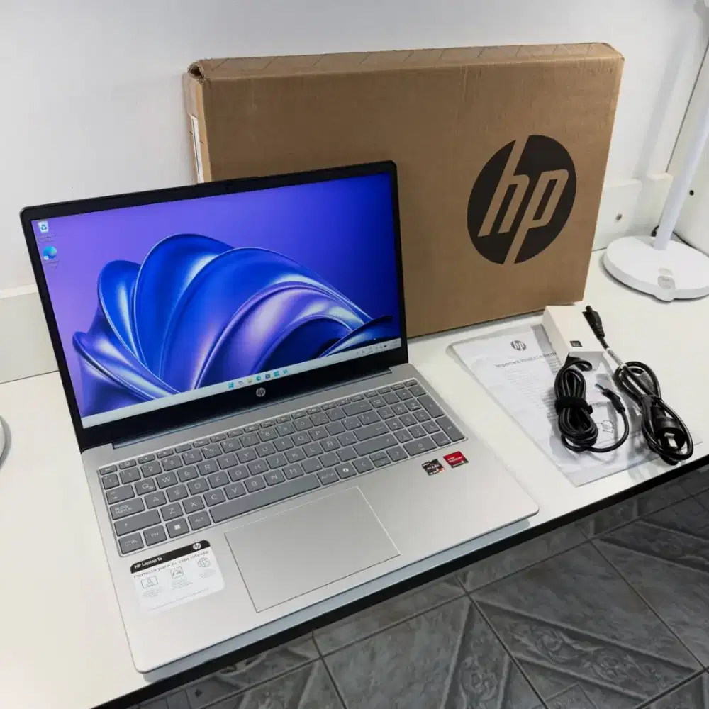 CICILAN HP NOTEBOOK R3 8/512GB SILVER