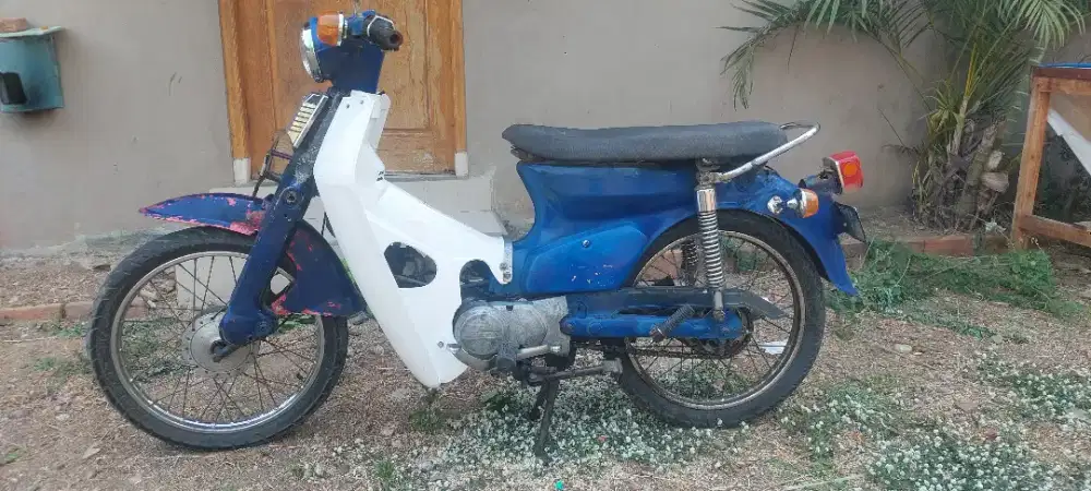 Honda tua supercap  klasik mesin halus.