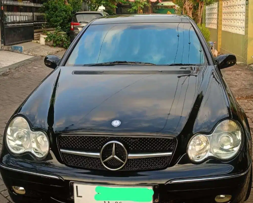 Mercedes-Benz C240 2004 Bensin