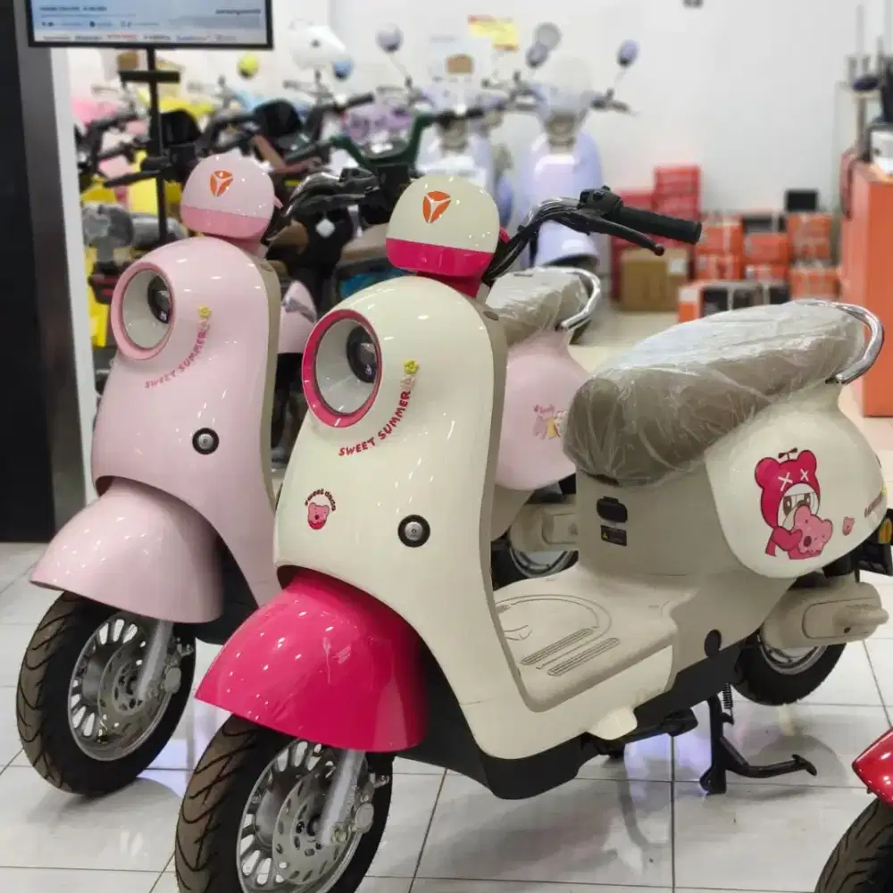 Sepeda Listrik Yadea & Merk Viral, Cuci Gudang Diskon Gila-gilaan!