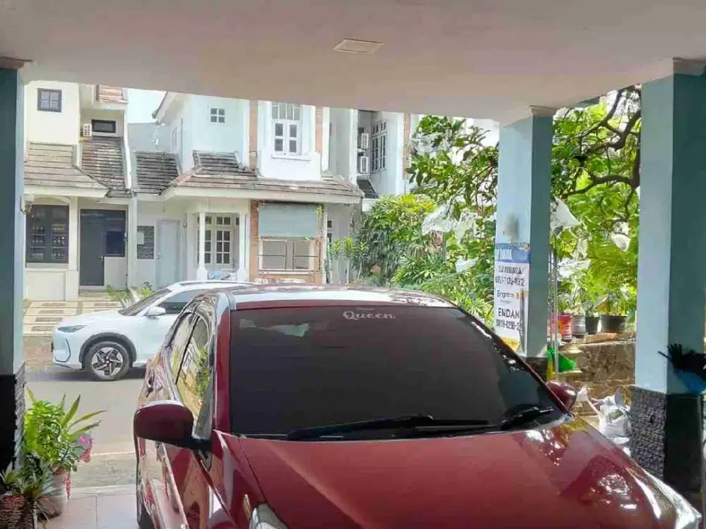 Dijual cepat rumah 3lantai Dalam cluster Pavorite di kota wisata