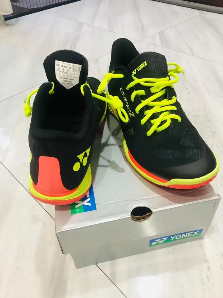 Sepatu YONEX power