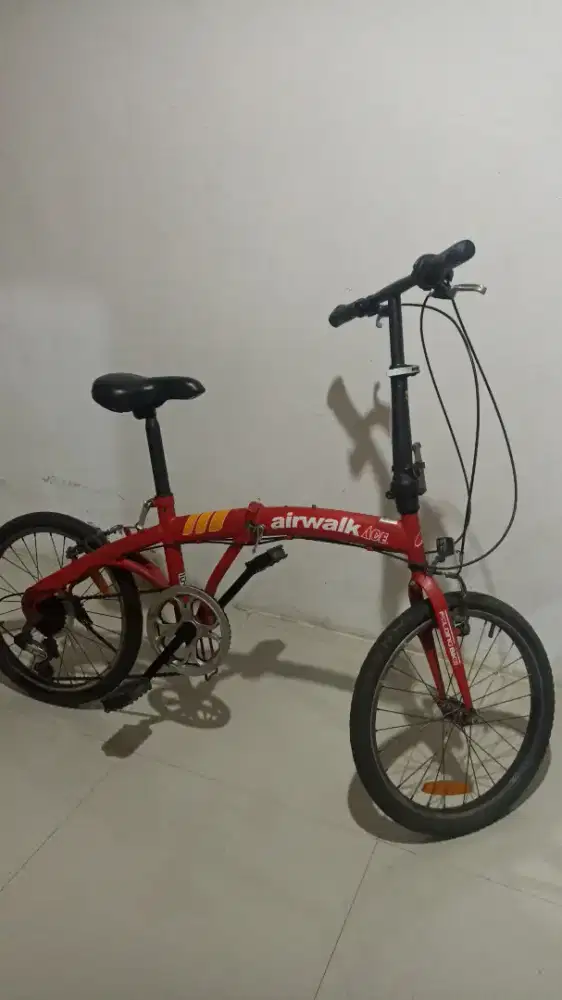 Sepeda lipat Airwalk