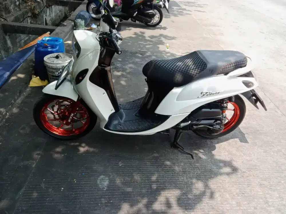 Jual Yamaha Fino 125 lengkap 2016 pajak hidup panjang