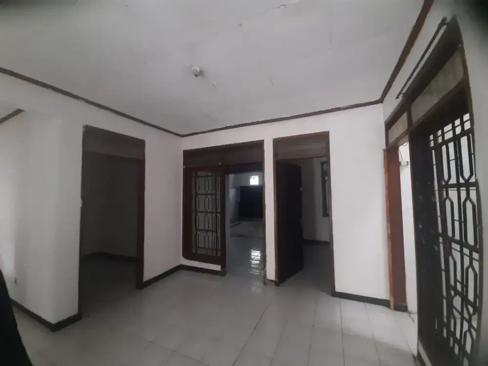 DISEWAKAN DIKONTRAKAN RUMAH KANTOR CIKUTRA SURAPATI KOTA BANDUNG