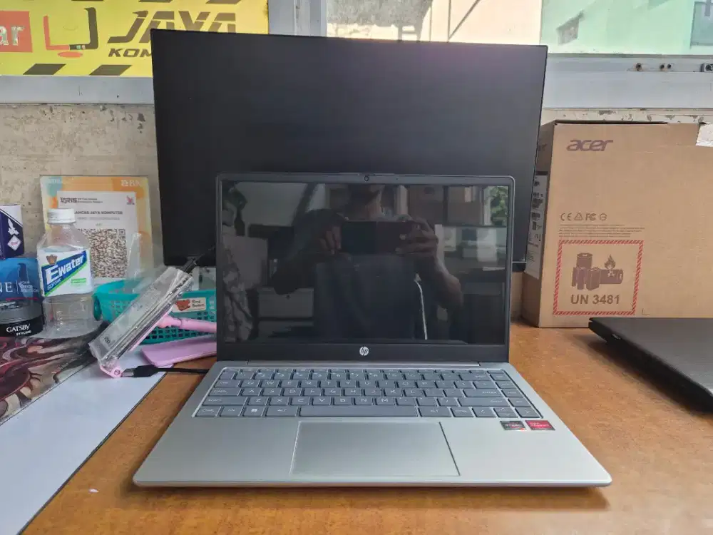 Hp Laptop 14 AMD RYZEN 8/512 Mulus Like New Model Baru